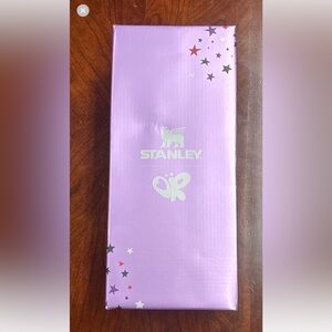 Olivia Rodrigo 40 oz Stanley